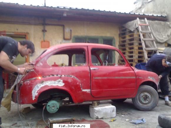 1962 Fiat 600D - durerea a trecut , deja inceusem sa punem aripa - Club Fiat 500 & 600