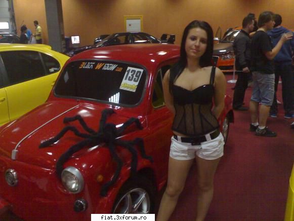 1962 Fiat 600D - fata si masina :D era tare sa avem si o roscata - Club Fiat 500 & 600