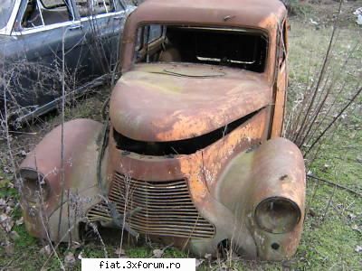 Album - Antebelice care au supravietuit - Un citroen (asa zice vanzatorul). Masina este in - Classic corner