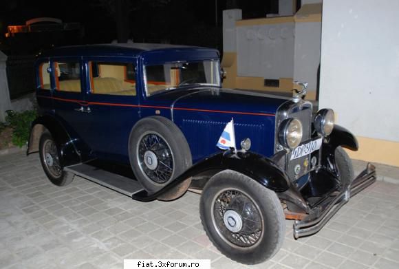 Album - Antebelice care au supravietuit - Nash Eight 1931 sosit recent in capitala - Classic corner