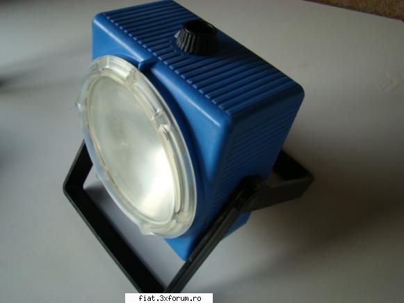 Alte noutati din camara cu surprize..... - Lanterna cu 4 baterii R6 2 becuri si comutator cu - Anunturi