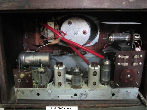 poza aparat de radio cu lampi carmen 1 model s616a