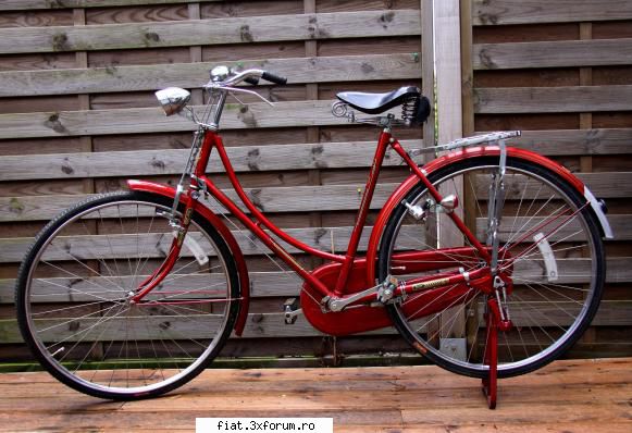 Bicicleta Hercules - Am pus mana acum doua zile pe o bicicleta - Classic corner