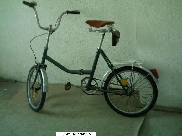 Bicicleta Minsk pliabila stare buna - Are cauciucuri noi, foaie noua, vopsita in verde - Anunturi