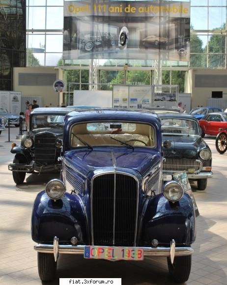 Bucharest Classci Car Show - AUTOMOBILIA - Classic corner