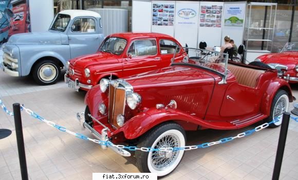 Bucharest Classci Car Show - AUTOMOBILIA - Classic corner
