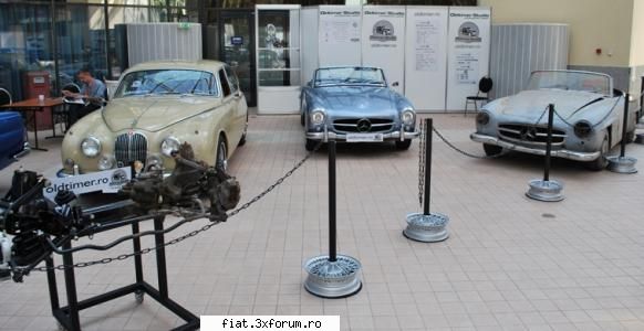 Bucharest Classci Car Show - AUTOMOBILIA - Classic corner