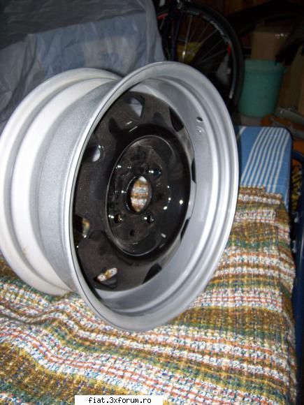 [CUMPAR] jante de 13" sau 14" late - cea de 14, cu 4 gauri,distanta 4x108 pret 150 Eur - Anunturi