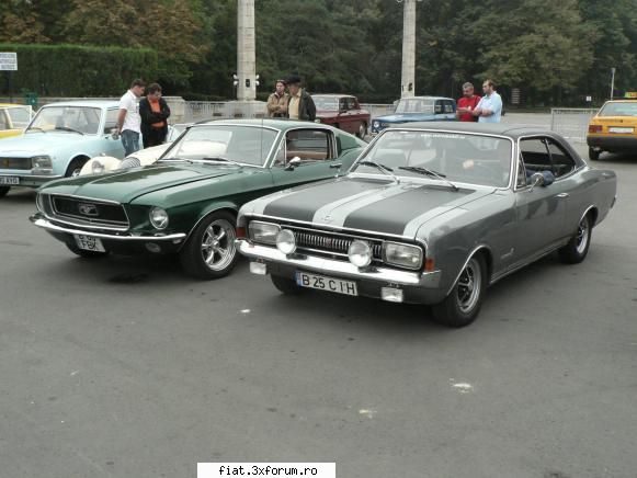 Calendarul RETROMOBIL CLUB ROMANIA - 2007 - Cateva poze de la ev de azi 28 sep 2007 Super - Classic corner