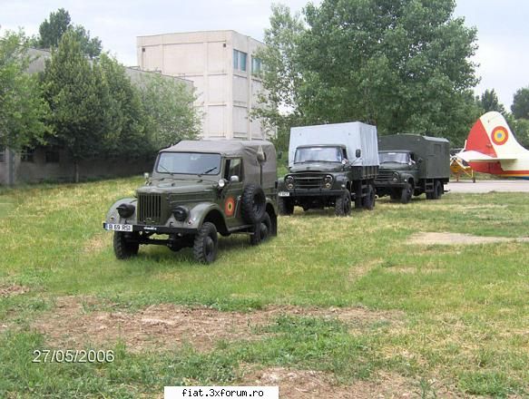 Camioane vechi din Romania - Aceasi masina in centrul coloanei, urmata de SR - Classic corner