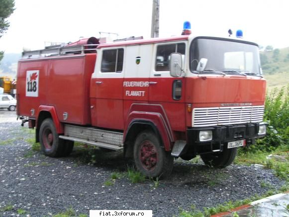 Camioane vechi din Romania - un camion de pompieri intre rupea si sighisoara - Classic corner