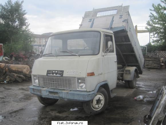 Camioane vechi din Romania - hanomag bena se basculeaza manual, dand la - Classic corner