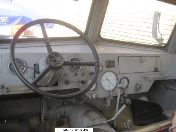 Camioane vechi din Romania - si bordul...nu-ti trebuia sala ca sa faci muschi - Classic corner