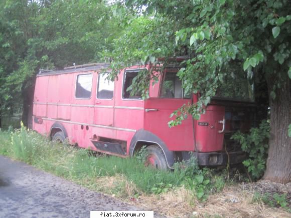 Camioane vechi din Romania - ce a mai ramas dintr-un roman diesel "delfin" :( - Classic corner