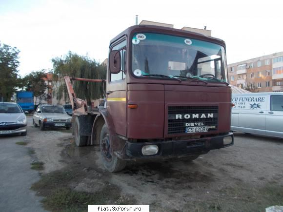 Camioane vechi din Romania - roman cu care transportau tomberoane, au cam - Classic corner