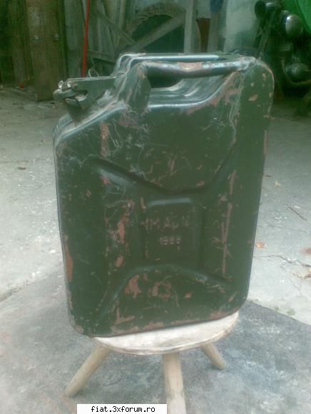 Canistra 20 litri MAPN 1988 - Vand canistra MAPN pret 100 de lei - Anunturi