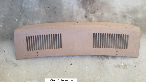 Capac motor NOU - Redus pretul-100 lei!!! Usoare urme de - Club Fiat 850
