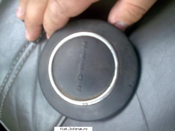 Capac volan cu buton claxon ROMAN si sigla TV - Capac volan ROMAN cu buton claxon 30ron si sigla - Anunturi