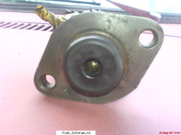 Cateva intrebari de noob, recunosc. (Fiat 1300) - Aceasta este singura garnitura intre - Club Fiat 1300&1500