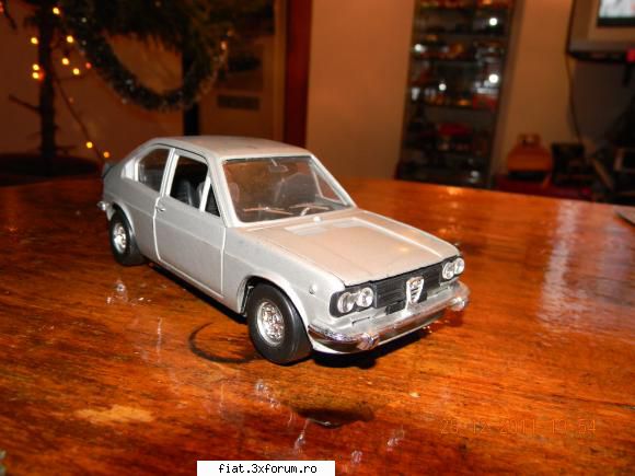 Colectia Lucas - E frumos Testuser dar e 1/43, nu uita sant in - Classic corner