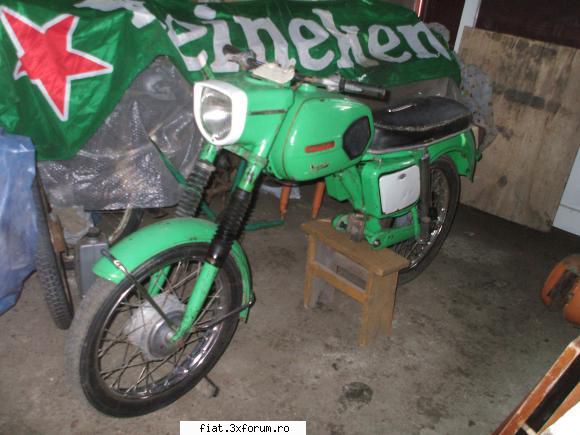Colectia Mea - din pacate are suportul motor rupt.... va ramane - Classic corner