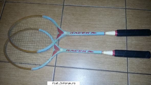 Coltul amintirilor - Palete badminton, fabricate din lemn in perioada - Classic corner