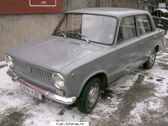 Compresia si alte detalii la Fiat 124 - Mai pun o poza a Fiatului facuta azi, nu-i asa ca - Bursa