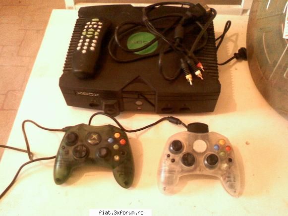 Consola xbox - Adusa din Anglia, nu am niciun cd cu jocuri, am - Anunturi