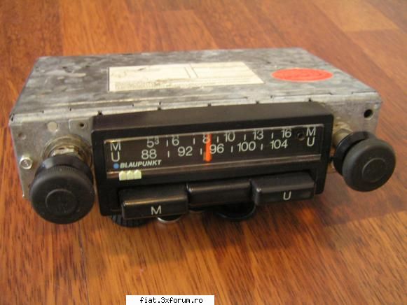 Cumpar butoane,plactute fata etc pt radiouri de masini!! - radio ludwigshafen bonn - 100 lei - Anunturi