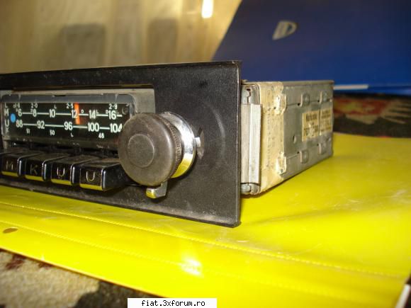 Cumpar fata radio auto - mhoria - Anunturi