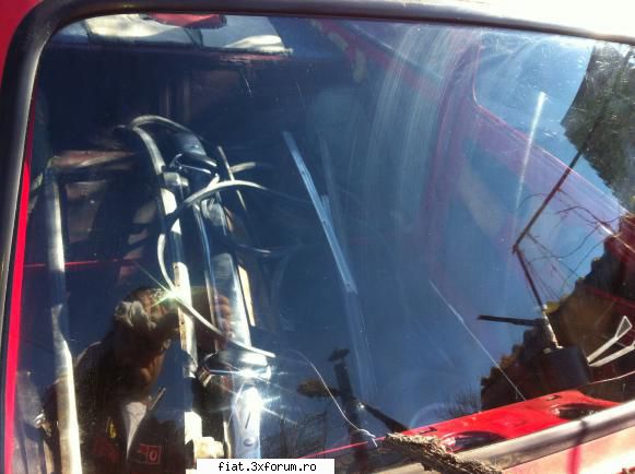 Cumpar parbriz nou Fiat 850 - Am un parbriz sh in stare ff buna - Club Fiat 850