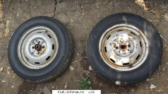 Cumpar piese fiat 1100 - doua din cele patru roti - Bursa