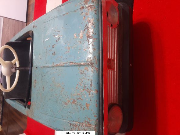 Cumpar piese pentru masinuta moskvich - Pentru masinuta din poza ma interesează - Anunturi