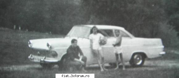 Din cutia cu amintiri - partea a 2-a - Sfarsitul anilor 60 - familie mandra langa un - Classic corner