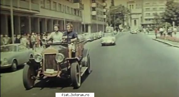Din cutia cu amintiri - partea a 2-a - Fapt divers - masina militiei apare numai in - Classic corner