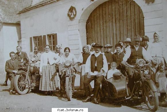 Din cutia cu amintiri - partea a 2-a - Excursie a clubului moto Sibiu la G�rbova (jud - Classic corner