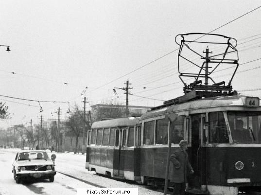 Din cutia cu amintiri partea 1-a - O imagine interesanta: un Volvo pe strazile - Classic corner