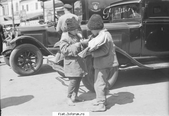 Din cutia cu amintiri partea 1-a - Cateva momente cotidiene din Bucuresti, anii 30 - Classic corner