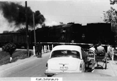 Din cutia cu amintiri partea 1-a - Daca observati, Volga are un numar foarte tare - Classic corner