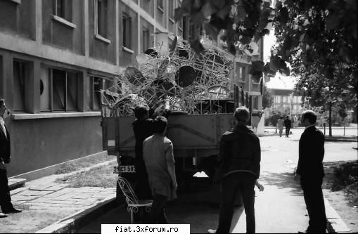 Din cutia cu amintiri partea 1-a - Oare ce faceau cu toate scaunele? - Classic corner
