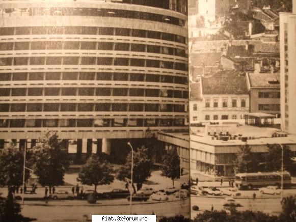 Din cutia cu amintiri partea 1-a - Iar in fata hotelului, se disting doua americane - Classic corner