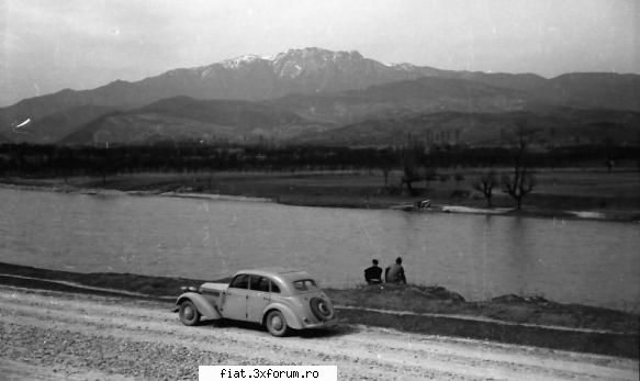 Din cutia cu amintiri partea 1-a - Calimanesti 1943. Nu stiu ce e masina dar cred ca - Classic corner