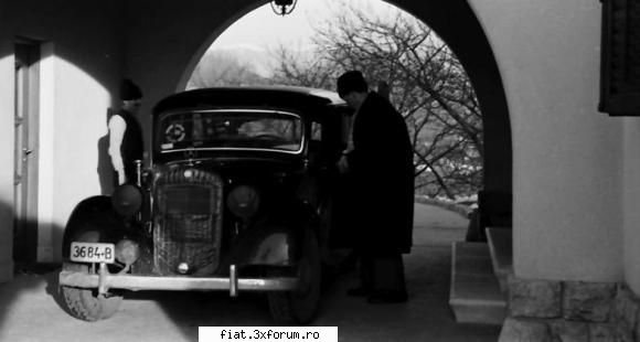 Din cutia cu amintiri partea 1-a - O poza superba de arhiva: Mercedes 170 V - Classic corner