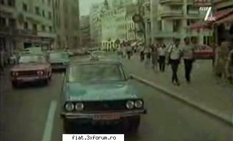 Din cutia cu amintiri partea 1-a - Arhivele Willy Pragher.... Pe Victoriei in 1982 - Classic corner