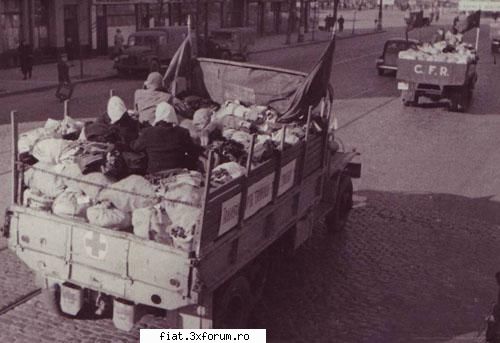 Din cutia cu amintiri partea 1-a - 1952 - Convoi de camioane transportand daruri - Classic corner