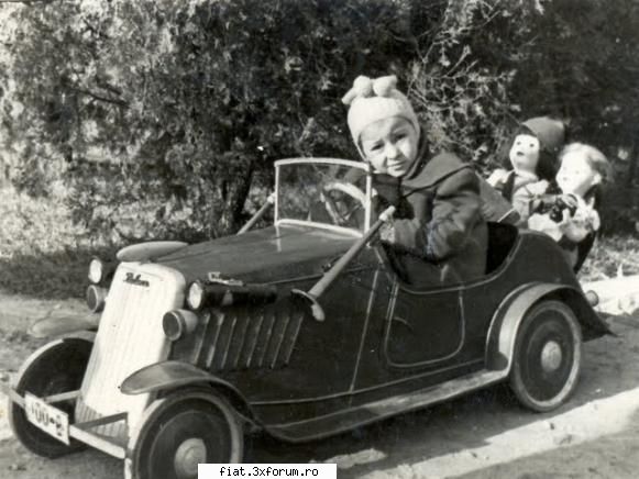 Din cutia cu amintiri partea 1-a - Si ceva inedit ... jucarie din anii 50 - Classic corner