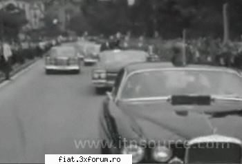 Din cutia cu amintiri partea 1-a - La o parada in Timisoara, un Jaguar si un - Classic corner
