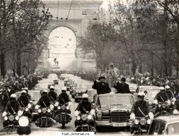 Din cutia cu amintiri partea 1-a - La Arcul de Triumf - Classic corner
