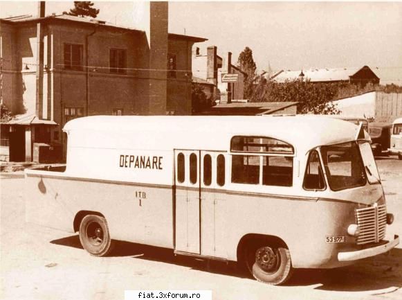 Din cutia cu amintiri partea 1-a - alt MTD in 1970 in curte la URAC - STB (Lizeanu) - Classic corner