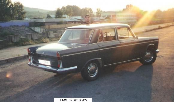 Din cutia cu amintiri partea 1-a - POzele color sunt tot din 2003 - mi-e teama sa nu - Classic corner